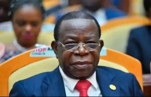 Lire la suite à propos de l’article Bahati Lukwebo: « ça fait très mal de voir les gens qui n’ont rien apporté jouir des privilèges de la gestion de l’État »