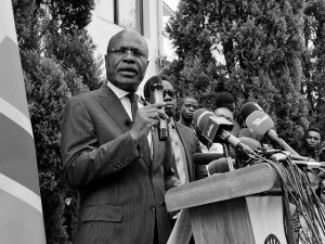 Lire la suite à propos de l’article RDC:  » la place de Seth Kikuni n’est pas dans une cellule de prison mais auprès de sa famille » (Martin Fayulu)