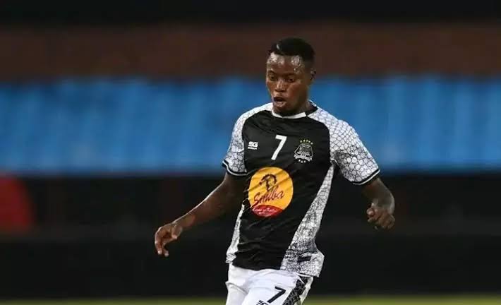 Lire la suite à propos de l’article Football : Philippe Kinzumbi de retour à Mazembe, après son transféré raté à Tunisie