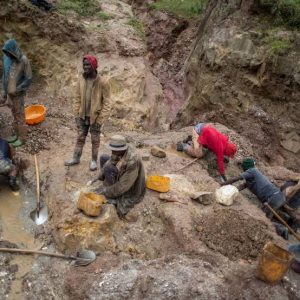 Lire la suite à propos de l’article Guerre à l’est : selon Bintou Keita, le M23 contrôle les ressources clé de l’industrie technologique
