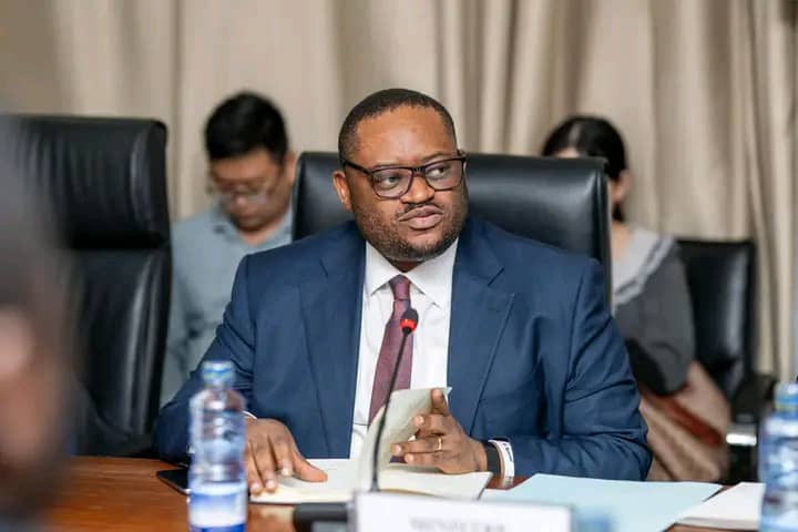 Lire la suite à propos de l’article RDC: le gouvernement alloue 223,1 millions USD pour financer les projets d’infrastructures