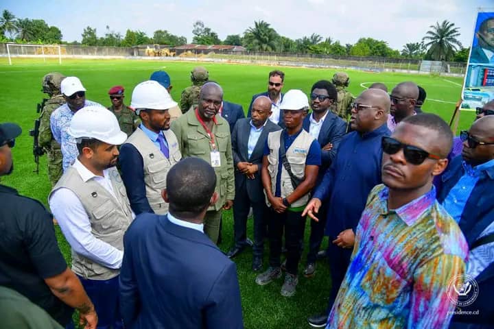 Lire la suite à propos de l’article Tshopo : Félix Tshisekedi supervise les travaux de modernisation du stade Lumumba 