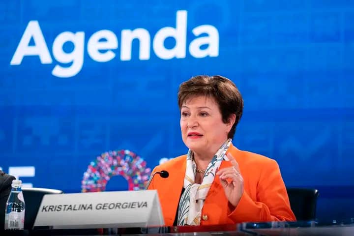 Lire la suite à propos de l’article Finances : la dette publique mondiale pourrait atteindre 100 mille milliards à l’horizon 2030