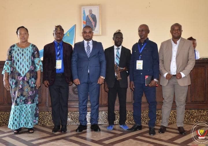 You are currently viewing Kasaï-Central : Sous la médiation du gouvernement provincial, les fils Kalamba-Mbuji désormais unis
