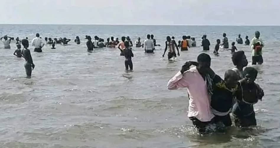 Lire la suite à propos de l’article Nouveau naufrage sur le lac Kivu : un disparu et une dizaine de survivants secourus
