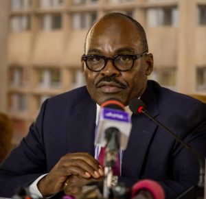 Lire la suite à propos de l’article Affaire forages et lampadaire : « On continue de salir mon nom alors que le travail est fait” (Nicolas Kazadi)
