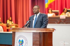 Lire la suite à propos de l’article Assemblée nationale : Doudou Fwamba présente des projets de ratification stratégiques pour le développement de la RDC