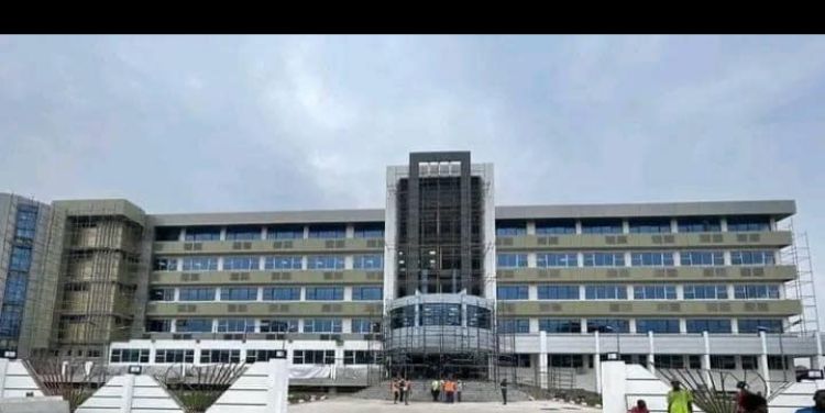 Lire la suite à propos de l’article Kinshasa : Bientôt l’ouverture des activités au Centre hospitalier universitaire Renaissance(ex Mama Yemo)