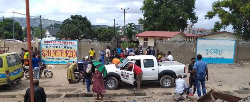 Lire la suite à propos de l’article Insécurité à Kinshasa : Deux hommes échappent à des criminels au quartier Bianda à Mont-Ngafula