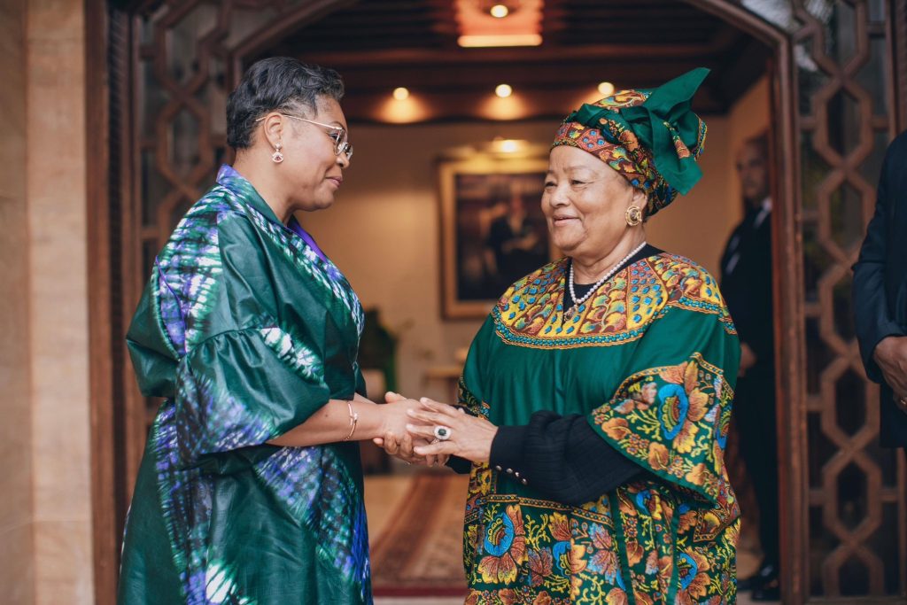 Lire la suite à propos de l’article RDC : Bobi Ladawa, épouse du défunt Mobutu Sese Seko, réclame une maison pour son retour au pays