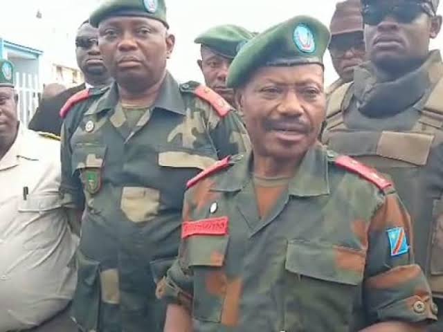 Lire la suite à propos de l’article Interdiction des cultes dans les camps militaires : L’archidiocèse de Lubumbashi en désaccord avec cette décision du général Edy Kapend 
