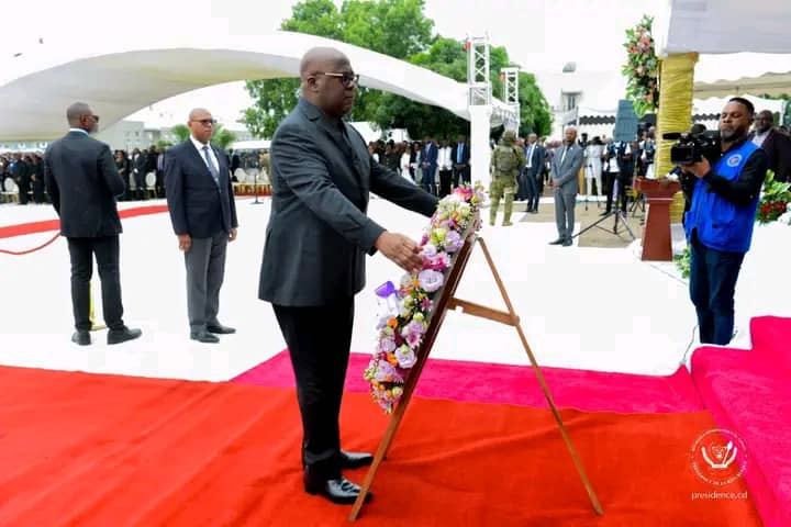 Lire la suite à propos de l’article Kinshasa : Félix Tshisekedi a rendu un dernier hommage à l’ancien du directeur général de la DGRAD Lucien Ekofo