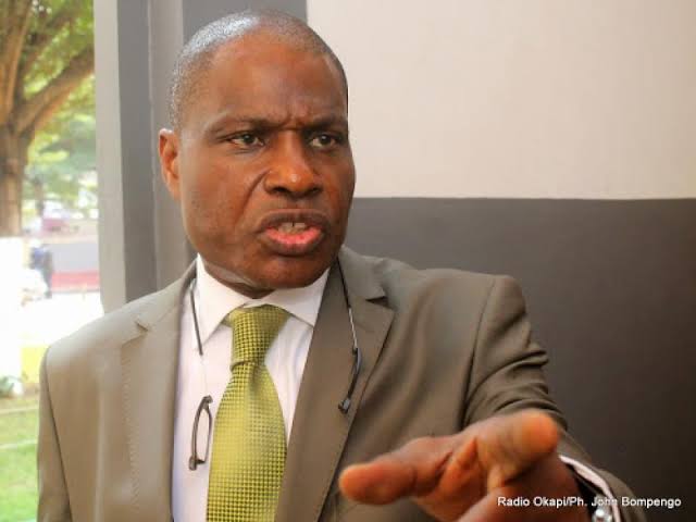 You are currently viewing Fayulu: «Tshisekedi est seulement compétent dans l’utilisation abusive de l’argent de l’État »