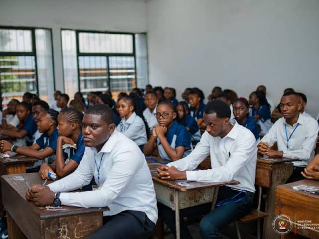 Lire la suite à propos de l’article RDC : Réaménagement du calendrier scolaire pour l’Examen d’État 2024-2025