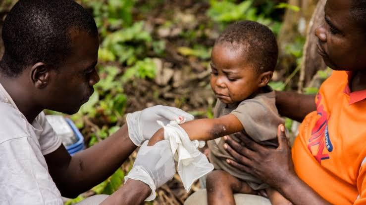 Lire la suite à propos de l’article Lutte conte la Mpox : Kinshasa va recevoir 50 000 Doses de Vaccins en provenance du Japon 