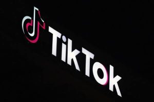 Lire la suite à propos de l’article Le réseau social TikTok menacé d’interdiction en RDC