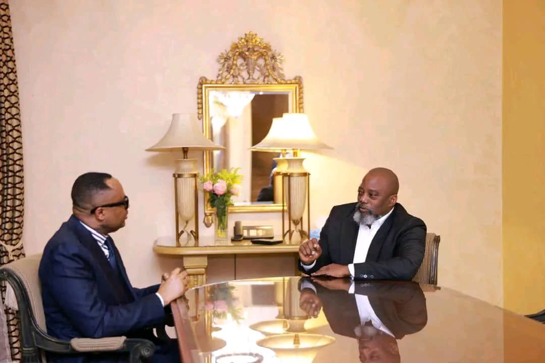 Lire la suite à propos de l’article Dérive dictatoriale en RDC : Joseph Kabila et André Claudel Lubaya intensifient des stratégies pour contrer le régime en place