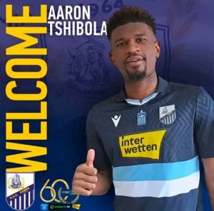 Lire la suite à propos de l’article Mercato : l’international congolais Aaron Tshibola transféré au FC Lamia PAS D1 Grèce