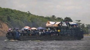 Lire la suite à propos de l’article RDC : naufrage meurtrier dans l’Équateur, 86 morts dont 60 élèves