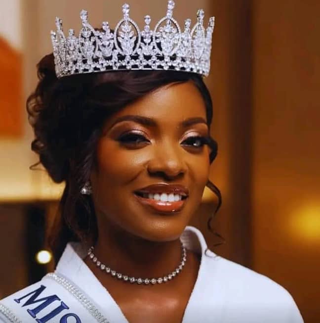 Lire la suite à propos de l’article Miss Universe RDC : quand la couronne se gagne… sous les draps