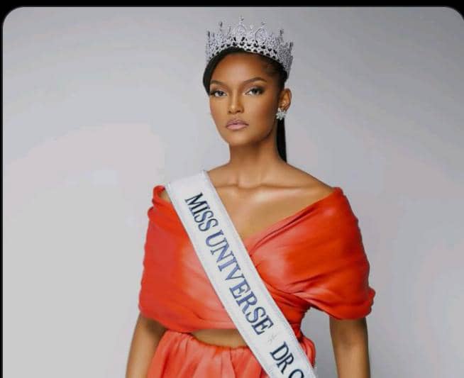 You are currently viewing RDC : Dorcas Dienda récupère la couronne de Miss Universe RDC 2025