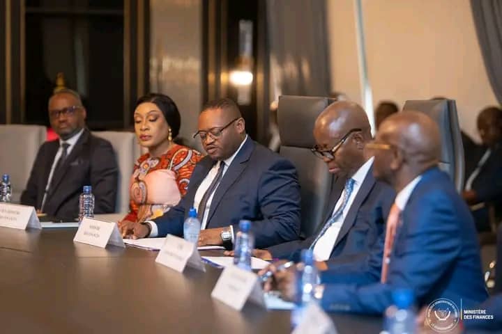 You are currently viewing RDC : le Gouvernement et le FMI préparent la deuxième revue du programme de 3 milliards USD