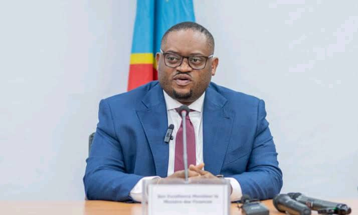 Lire la suite à propos de l’article Contentieux fiscal en RDC : Doudou Fwamba présente une réforme en faveur d’un climat économique sécurisé pour les entreprises