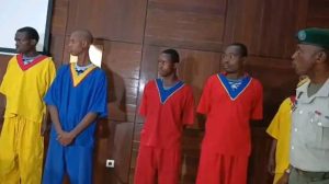 Lire la suite à propos de l’article RDC/Guerre dans l’Est : Six présumés collaborateurs du M23 présentés à Kinshasa