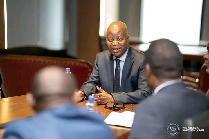 Lire la suite à propos de l’article RDC/Budget 2026 : Adolphe Muzito promet une attention particulière aux besoins de Kinshasa