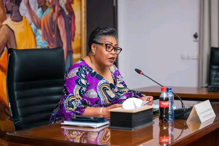 Lire la suite à propos de l’article Naufrage à l’Équateur : Judith Suminwa appelle au strict respect des mesures de navigation