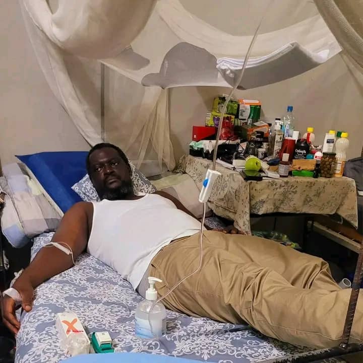 Lire la suite à propos de l’article Santé préoccupante de Jacky Ndala : ses avocats exigent un transfert médical d’urgence