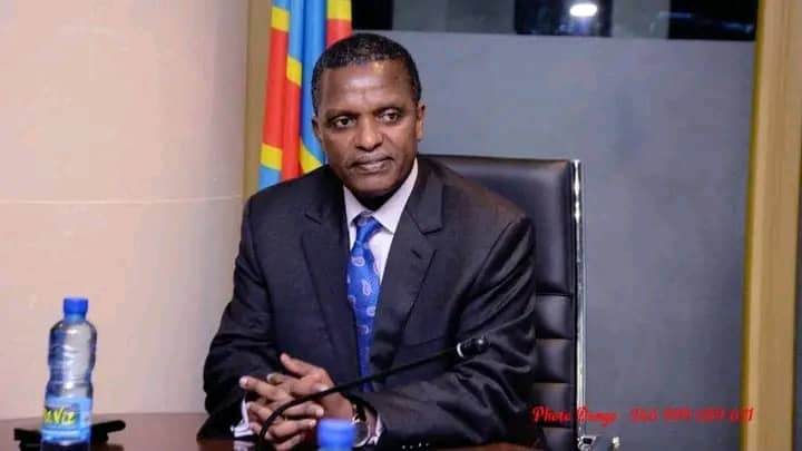 Lire la suite à propos de l’article Kinshasa : la résidence d’Azarias Ruberwa attaquée, sa famille dénonce une violation des droits fondamentaux