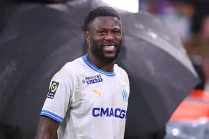 Lire la suite à propos de l’article Football : Chancel Mbemba attaque l’OM et Pablo Longoria en justice