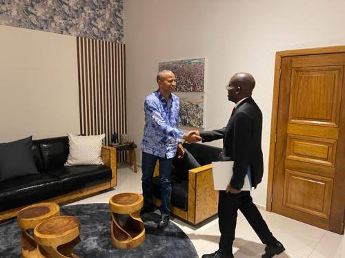 Lire la suite à propos de l’article Conférence de Paix : l’opposition congolaise se retrouve en Afrique du Sud sans Fayulu
