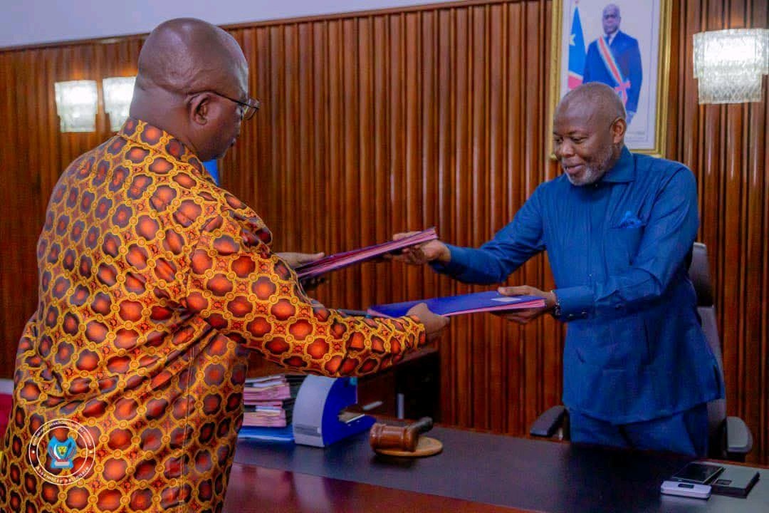 RDC/Ass.Nat : Vital Kamerhe cède le perchoir à Jean-Claude Tshilumbayi