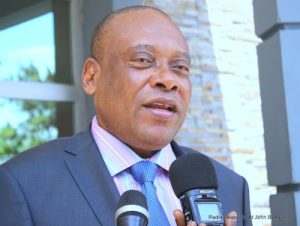 Lire la suite à propos de l’article RDC/Mbikayi défie la constitution : «Félix Tshisekedi ne partira pas en 2028, il n’y aura pas élections »