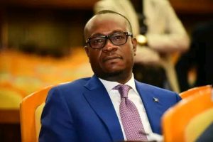 Lire la suite à propos de l’article Sesanga tacle Tshisekedi : « De la moindre escarmouche à ça … »