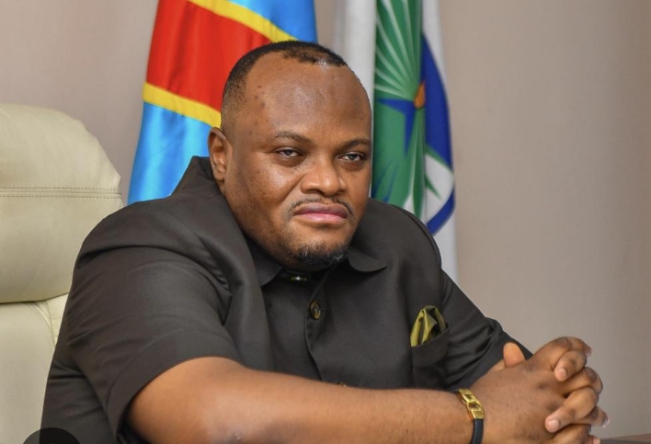 You are currently viewing Kinshasa : le gouverneur Daniel Bumba annonce une révision des tarifs des transports