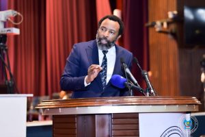 Lire la suite à propos de l’article RDC : le député Crispin Mbindule interpelle le ministre de la Défense sur la montée des violences à l’Est