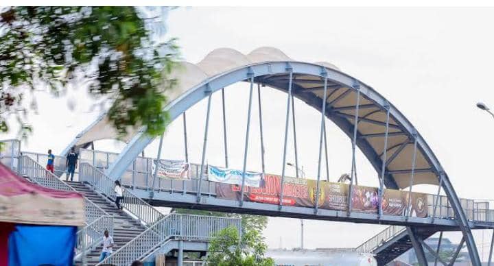 Kinshasa : Démarrage imminent de la construction de passerelles piétonnes et de portiques sur le boulevard du 30 juin