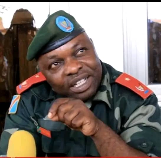 Lire la suite à propos de l’article Sud-Kivu : le général Amuli Civiri remplace le général Gasita, contesté par les Wazalendos