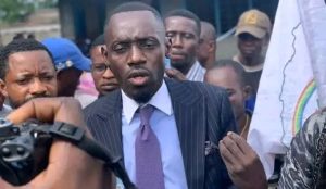 Lire la suite à propos de l’article Suspension des motions de défiance contre les gouverneurs : Prince Epenge dénonce une ivresse du pouvoir sous Tshisekedi