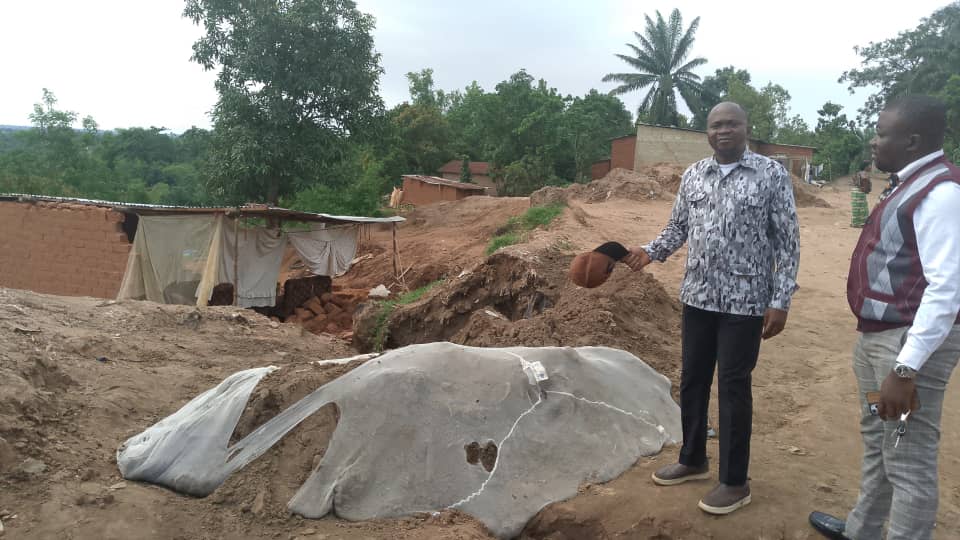 Lire la suite à propos de l’article Kananga : trois avenues menacées par une érosion, le bourgmestre de Ndesha lance un appel à l’aide