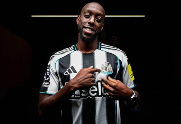 Lire la suite à propos de l’article Football : Wissa bientôt de retour sur le terrain avec Newcastle