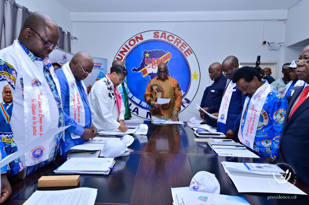 You are currently viewing L’Union Sacrée recadre le FCC : « Pas de leçon de démocratie d’un fantôme politique »