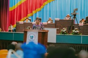 Lire la suite à propos de l’article Budget 2026 : Judith Suminwa présente un projet de 59 021 milliards FC à l’Assemblée nationale