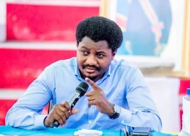 Lire la suite à propos de l’article RDC : Constant Mutamba critique la justice et les proches du président Tshisekedi depuis sa cellule