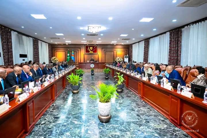 Lire la suite à propos de l’article RDC : le gouvernement annonce des mesures renforcées pour sécuriser les fêtes de fin d’année