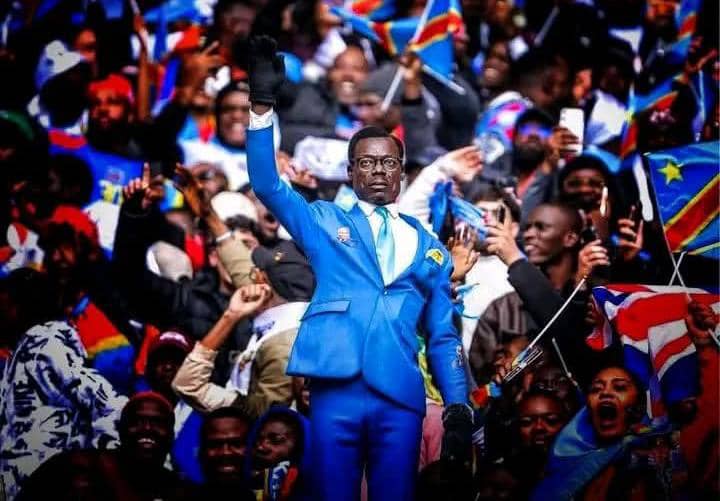 Lire la suite à propos de l’article De zéro à héros : l’animateur Lumumba, symbole d&rsquo;une résistance assumée !