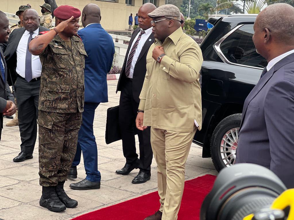 Lire la suite à propos de l’article RDC: le gouvernement assouplit les règles de jugement des officiers supérieurs des FARDC 